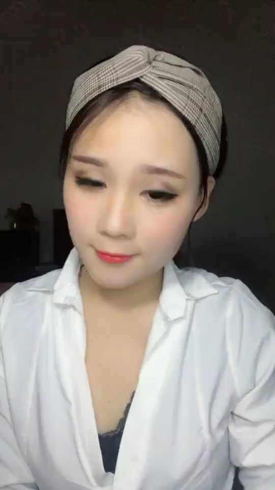 美女卸妆全过程