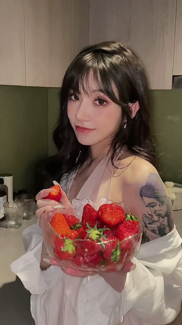 小姐姐#我很漂亮漂亮的不是我是20岁