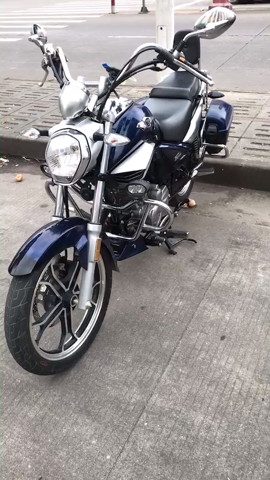 豪爵tr150太子车