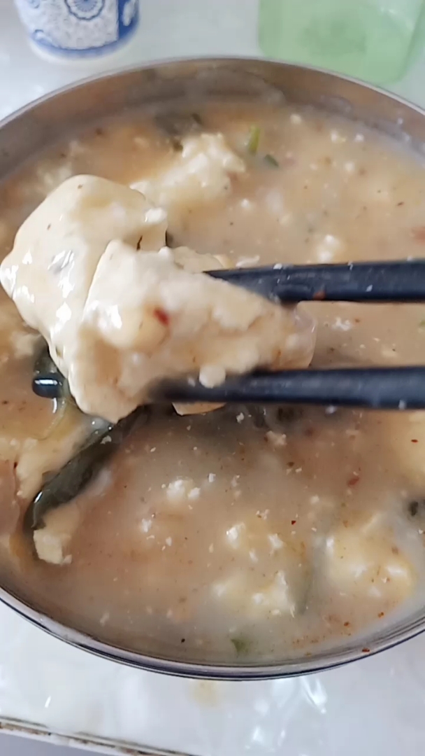 河南老乡!中午芝麻叶豆腐脑来吧!