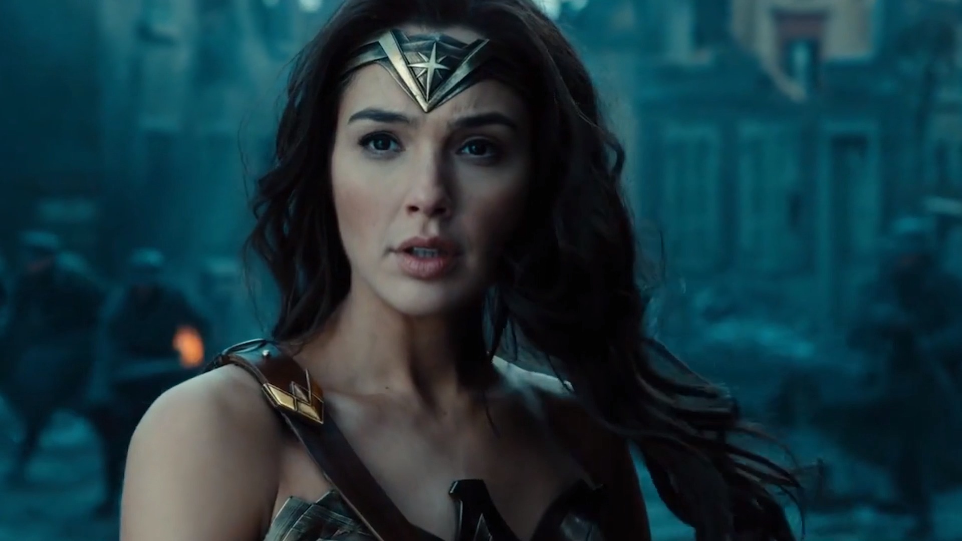 精彩影视#神奇女侠盖尔加朵绝美镜头,个人认为很有女人味的英雄,太