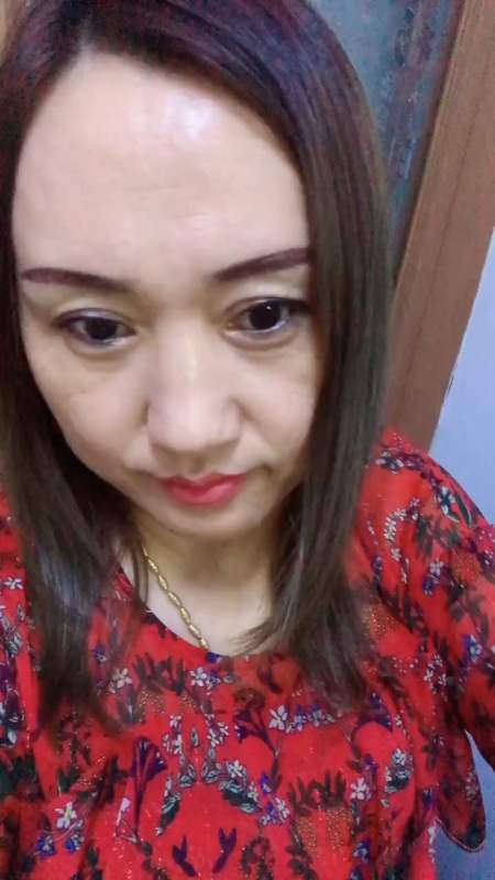 73年的老阿姨了 今天素颜见亲们了 骗了大家小一年了 今天我要做回