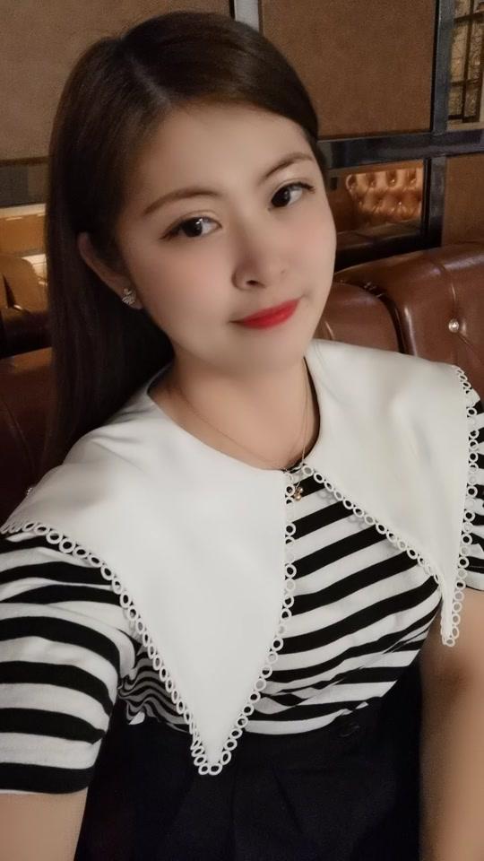 25岁的江西姑娘,吉安人,长的不是很漂亮,但心地善良,性格活泼开朗!