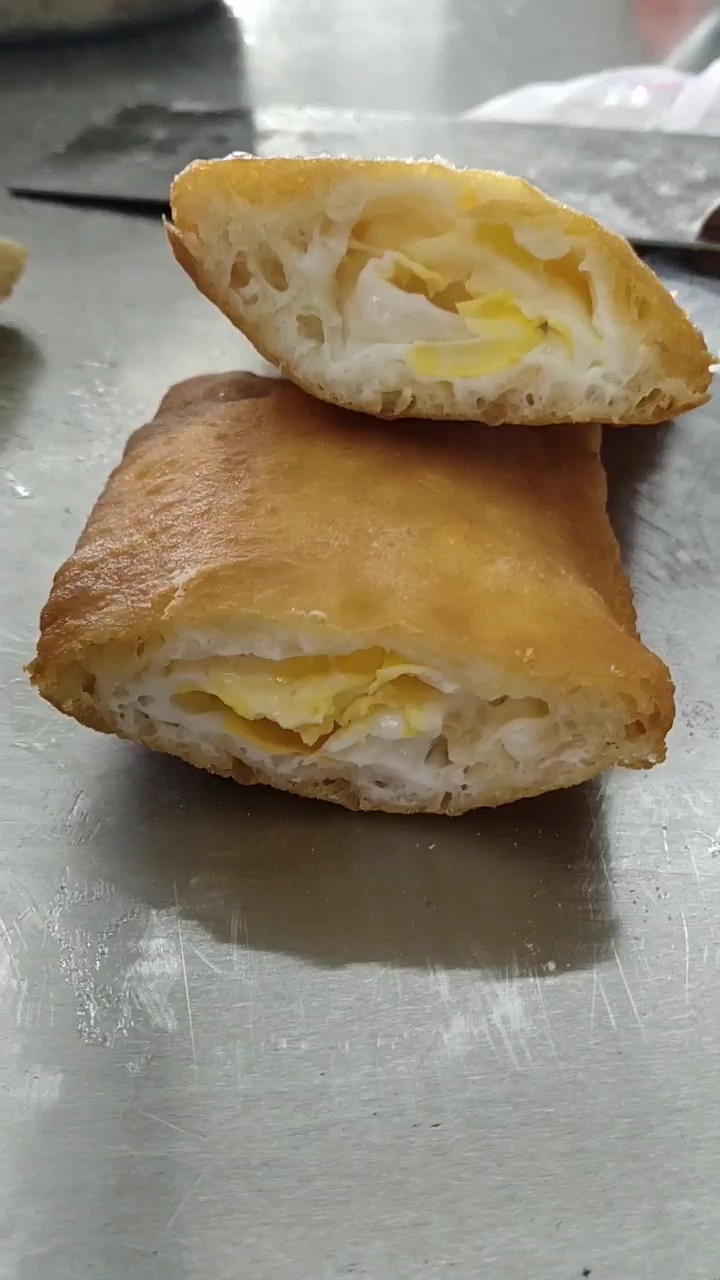 鸡蛋荷包油条里面打鸡蛋