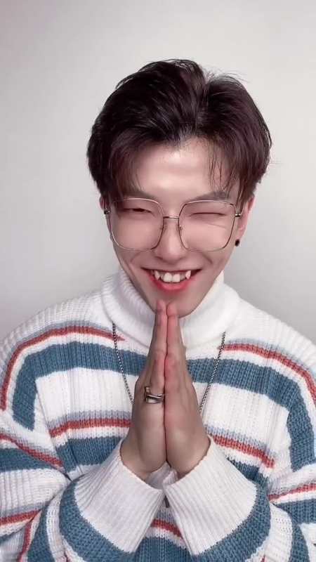 你们要的猛男微笑来了小天使们一起拉violin么治愈系笑容diamond翻唱