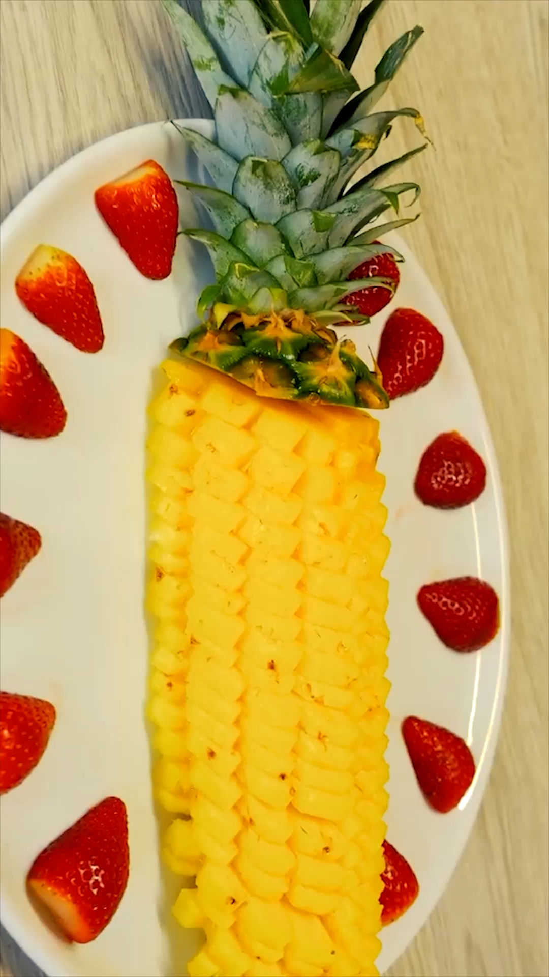 水果拼盘#又到吃菠萝的季节了,开心吗?