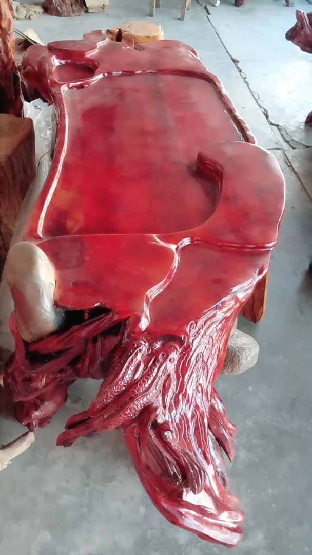 杏树根雕刻的茶几漂亮极了