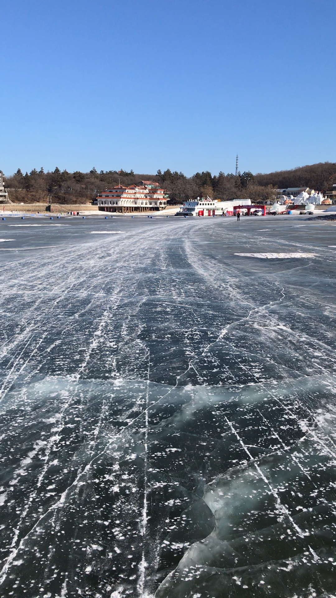 河面结冰可以行走