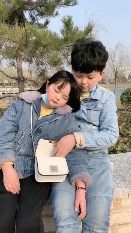 袖珍老公怕我不舍得花钱,委屈了自己