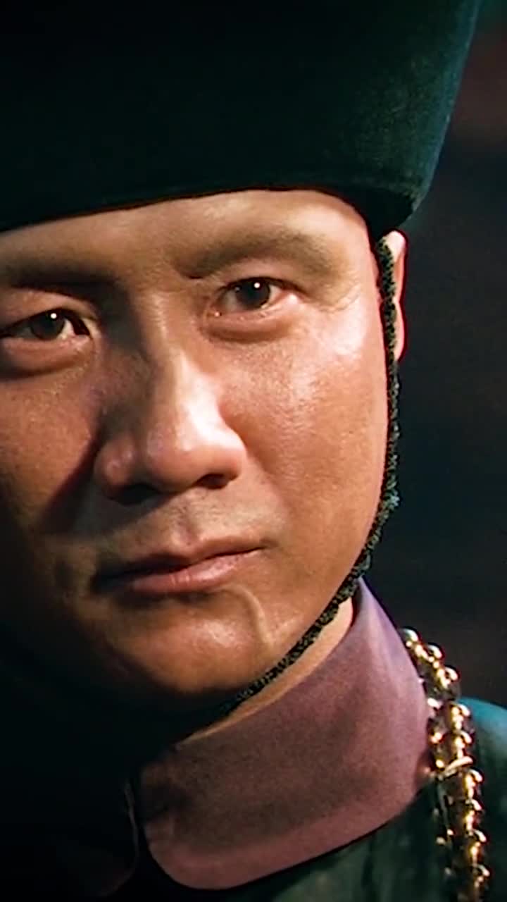 阎孝国十月围城,为啥都讲他做错了