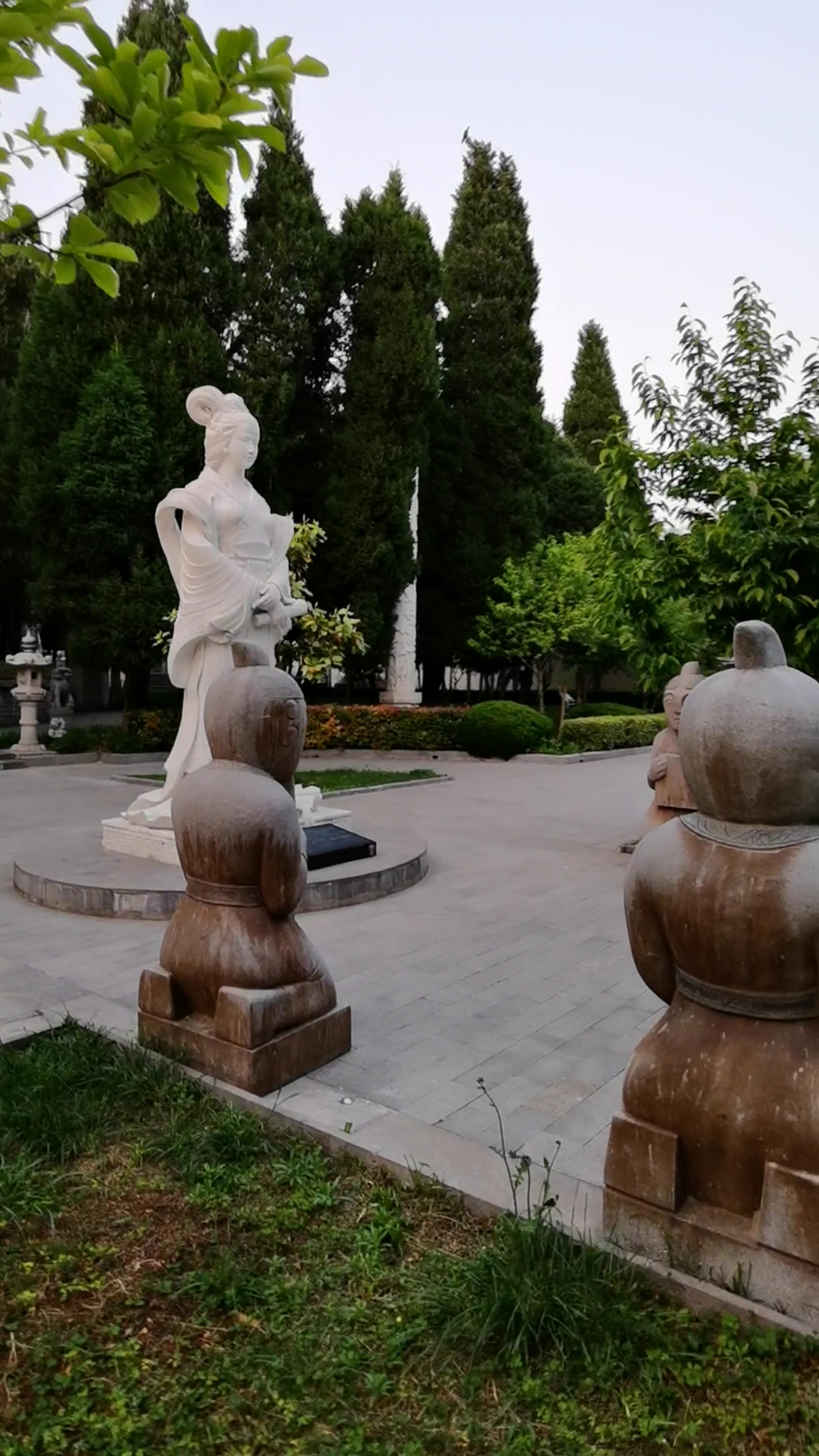 虞姬的塑像,灵璧县虞姬文化园