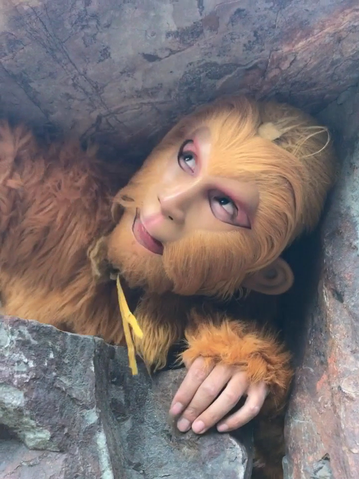 猴哥被压五行山,好可怜啊,再现经典还原