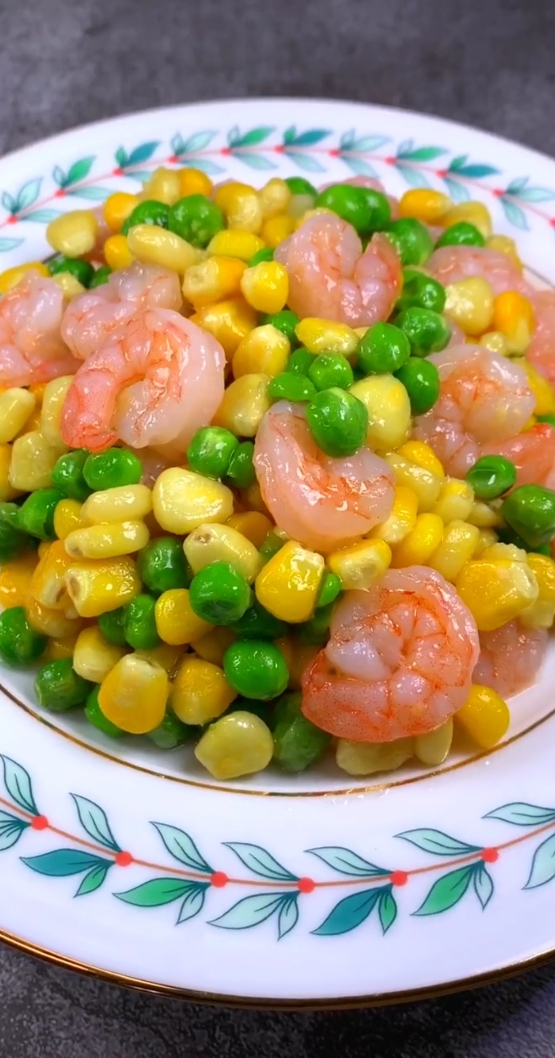 家乡特色美食#豌豆玉米炒虾仁