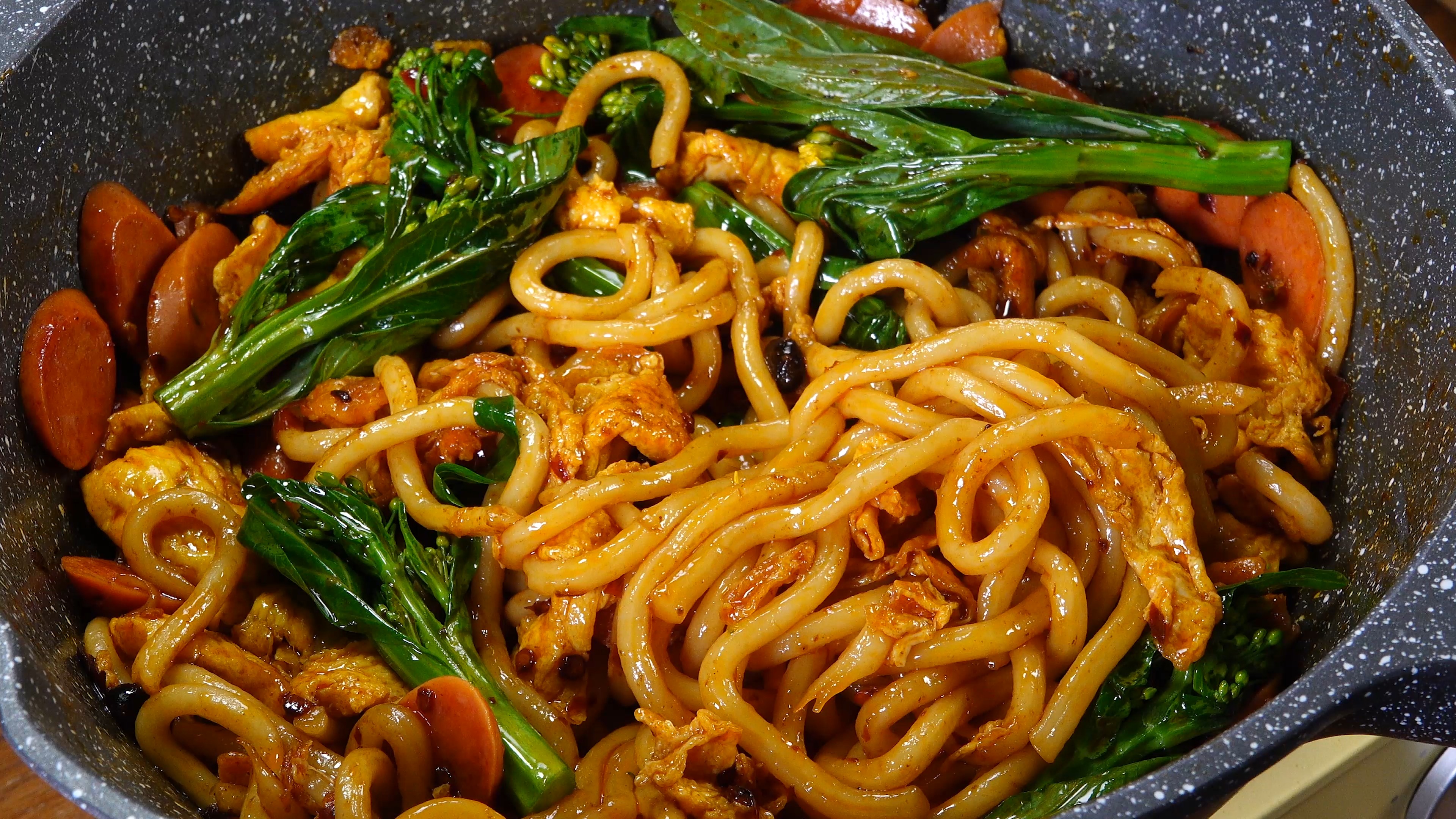 自制美食#吃一口会上瘾老干妈炒粉真的巨好吃