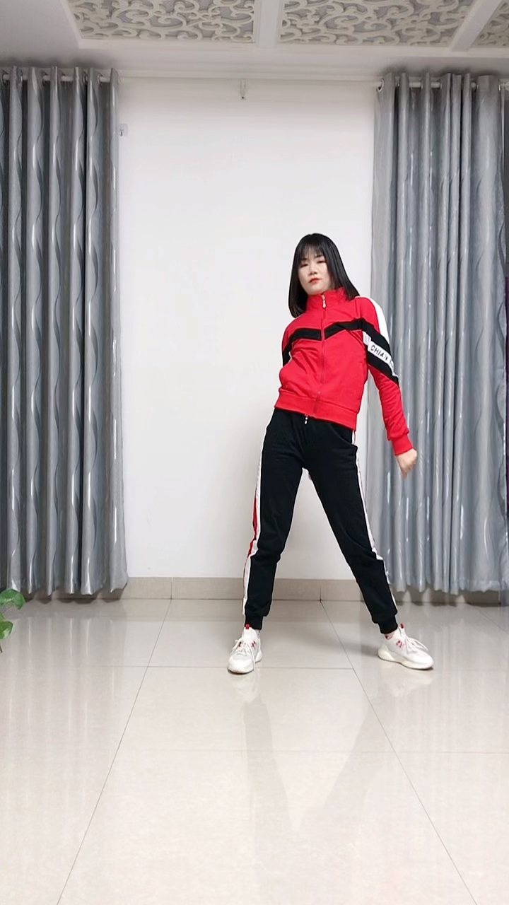 简单扭胯#扭腰操,每天早晚十分钟.