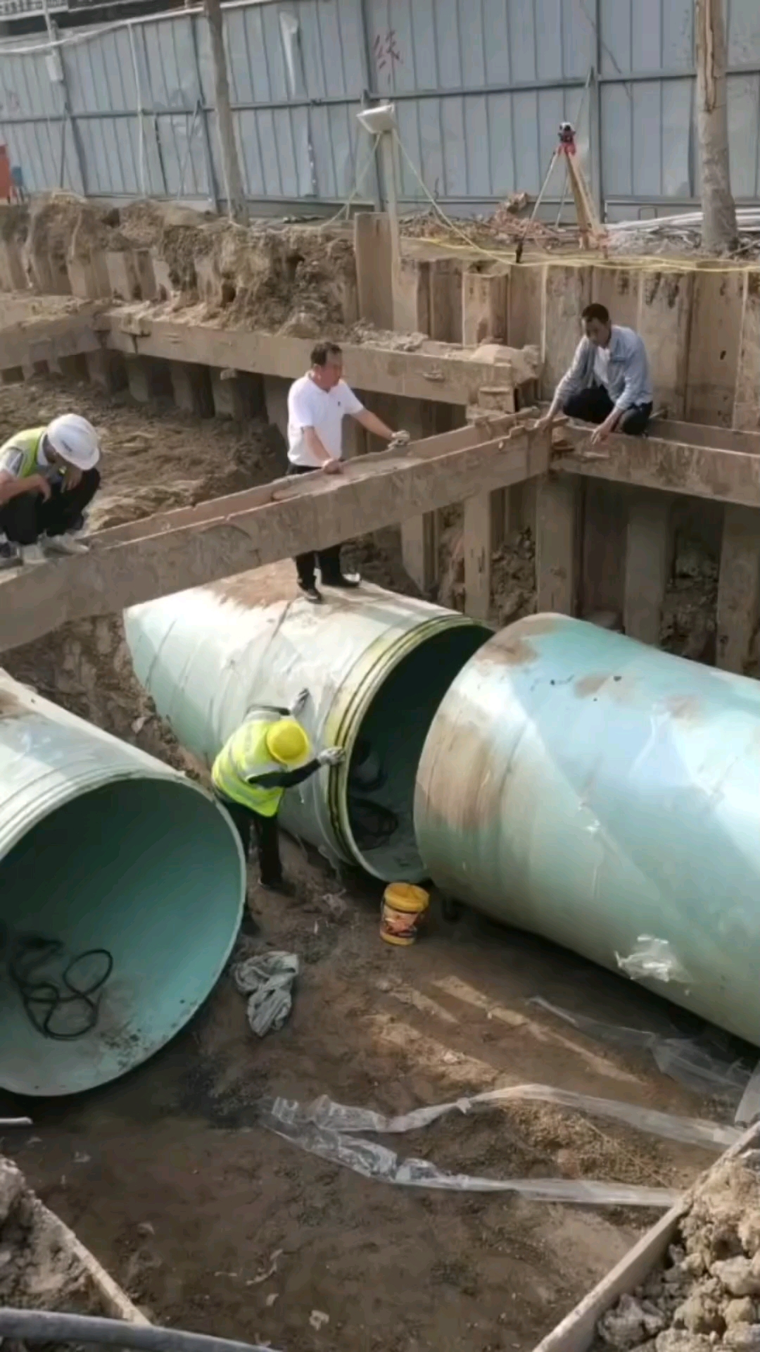 大口径玻璃钢夹砂管道施工现场市政排水排污管道
