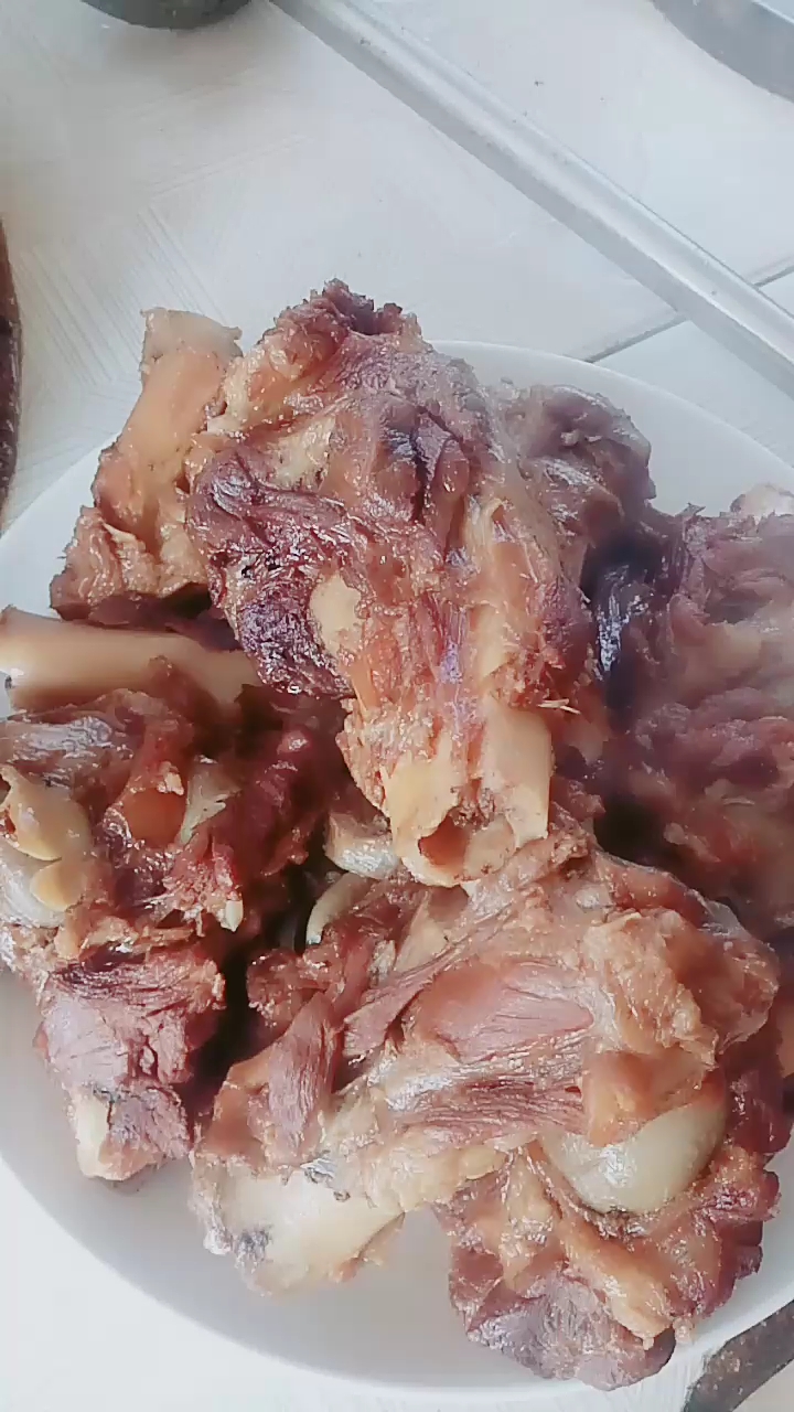 大锅炖的大骨头真香!有想吃的没有!