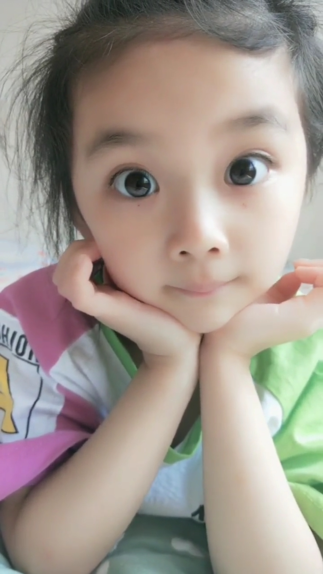 水灵灵的大眼睛