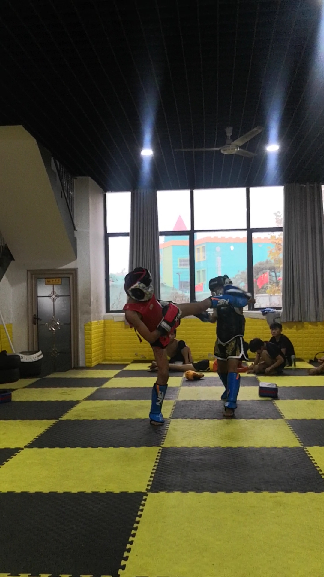 自由搏击实战训练