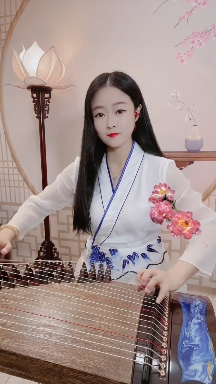 古典中国风#国风古韵民乐艺术欣赏,古筝弹奏《追梦人》,传承弘扬美种