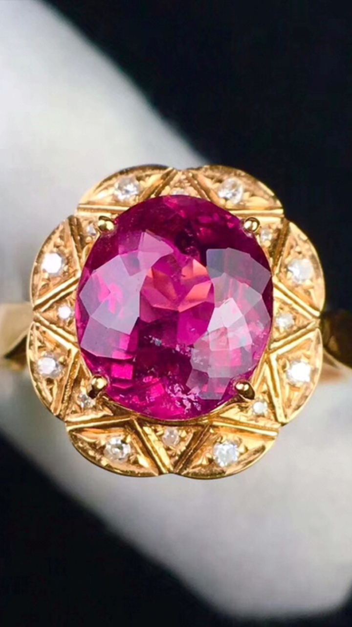 卢比来红碧玺戒指