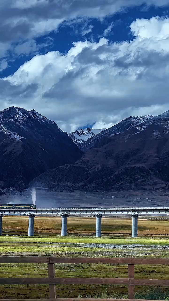 复兴号首次开上青藏高原,西藏拉林铁路全线通车,坐上动车去拉萨