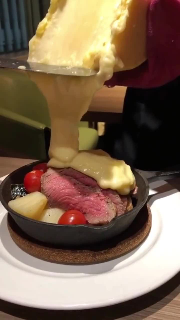 日本街头超有人气的芝士奶酪铁板烧