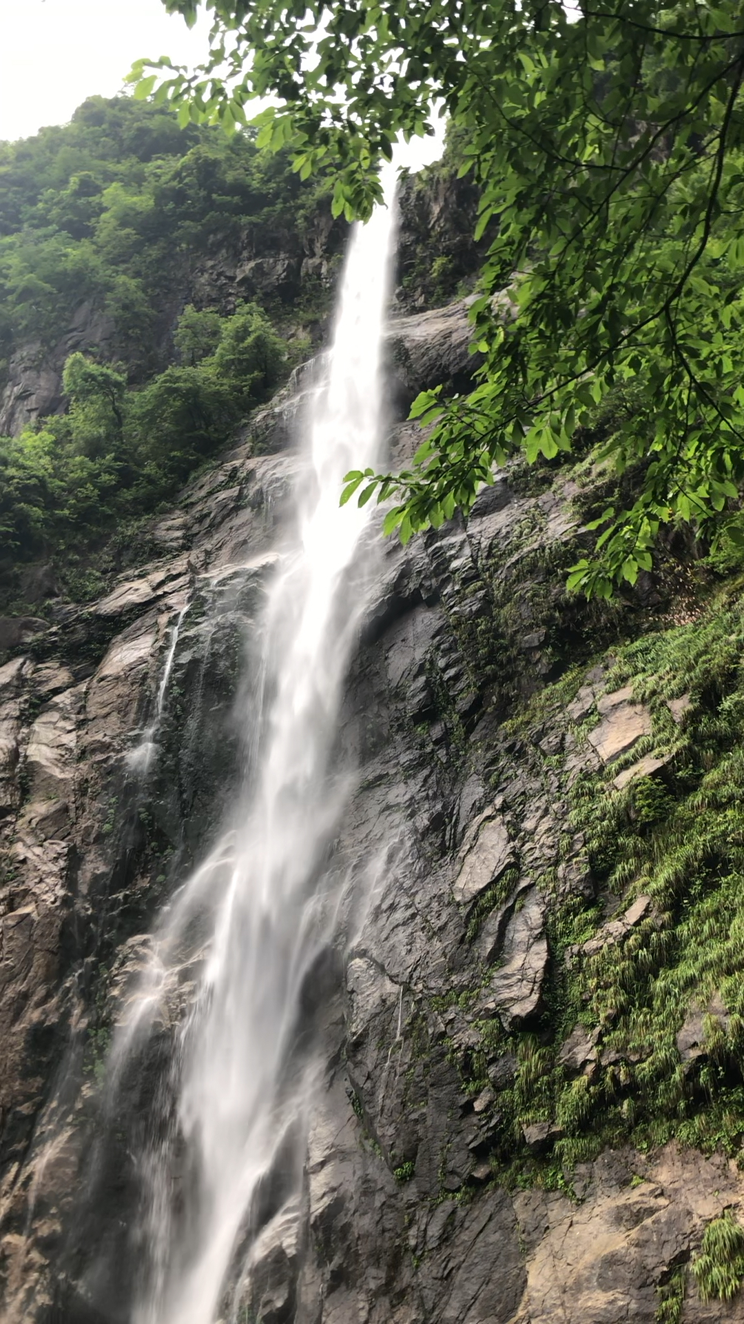 江西宜春明月山瀑布!嫦娥奔月的地方