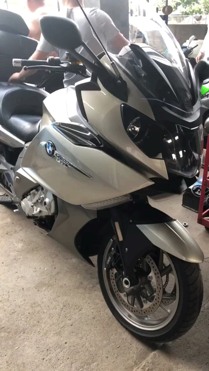 宝马 六缸 1600cc