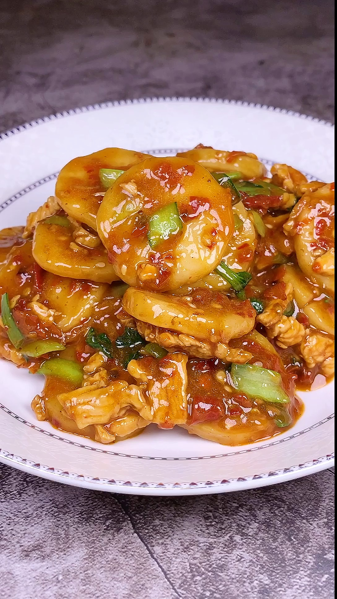 家乡特色美食#正宗的新疆美食炒年糕-度小视