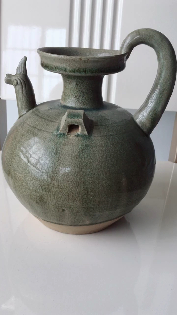 西晋时期越窑青瓷鸡头壶完整