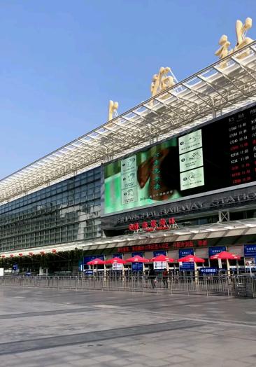 上海火车站找美女真实上门服务微78325220