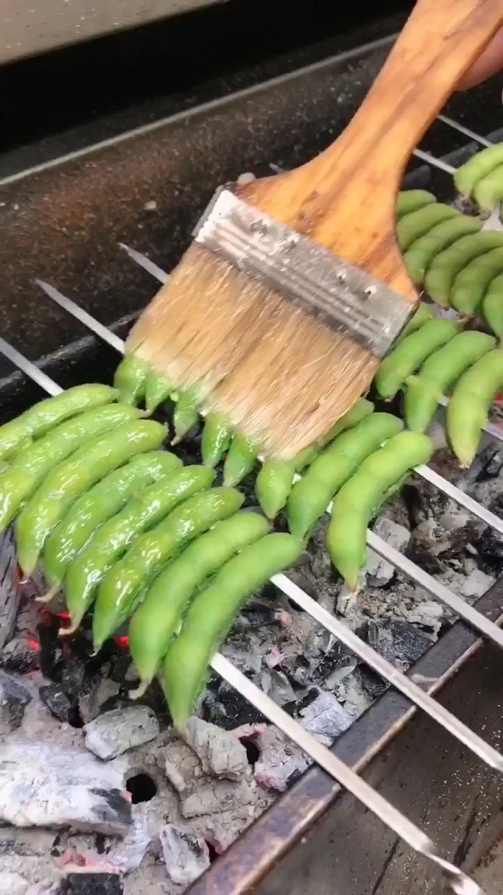 新鲜的烧烤毛豆你吃过没