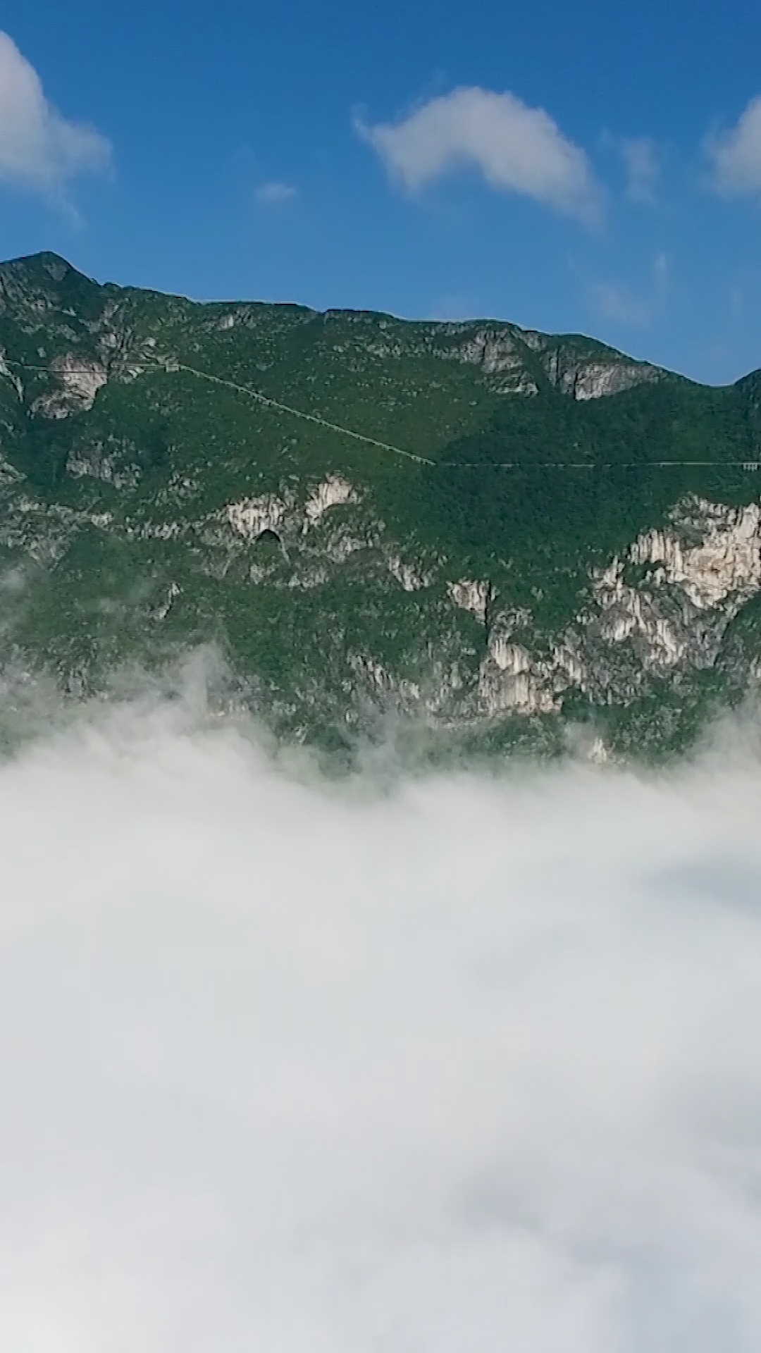 超过5公里的冒险飞行,探索六盘水老王山月亮洞#贵州