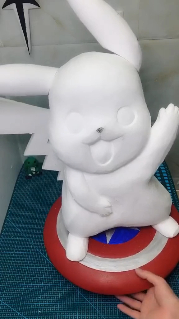 白色的皮卡丘