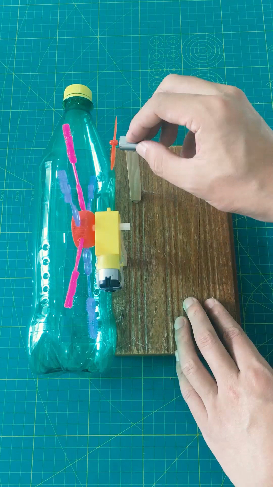 自制的旋转泡泡机教程(二)