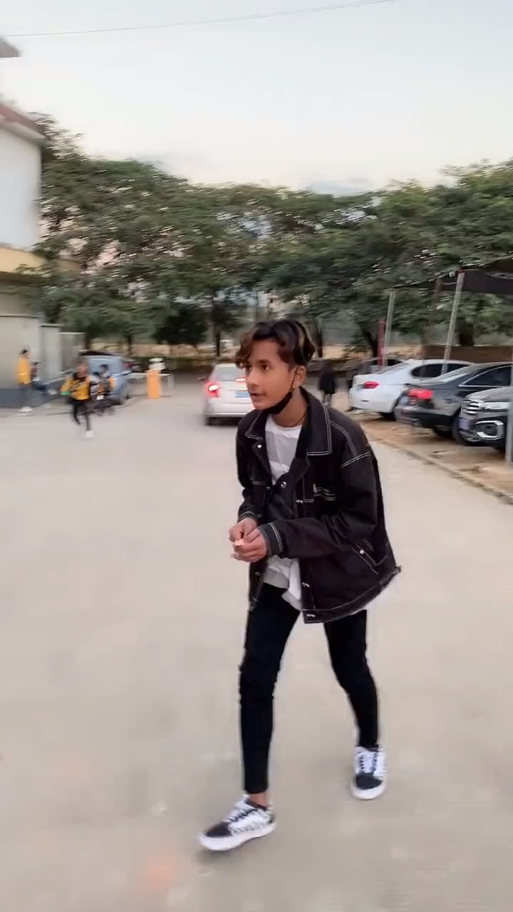 你们在瑞丽还好吗?在广东的小二想念你们了