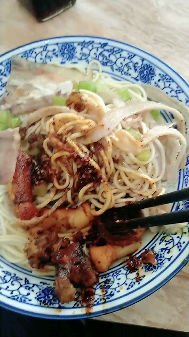 舌尖上的旅行#青海传统美食,抓面