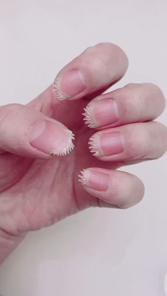 搞笑视频#你再半夜回家,看我怎么用指甲挠死你,让你变成肉丝