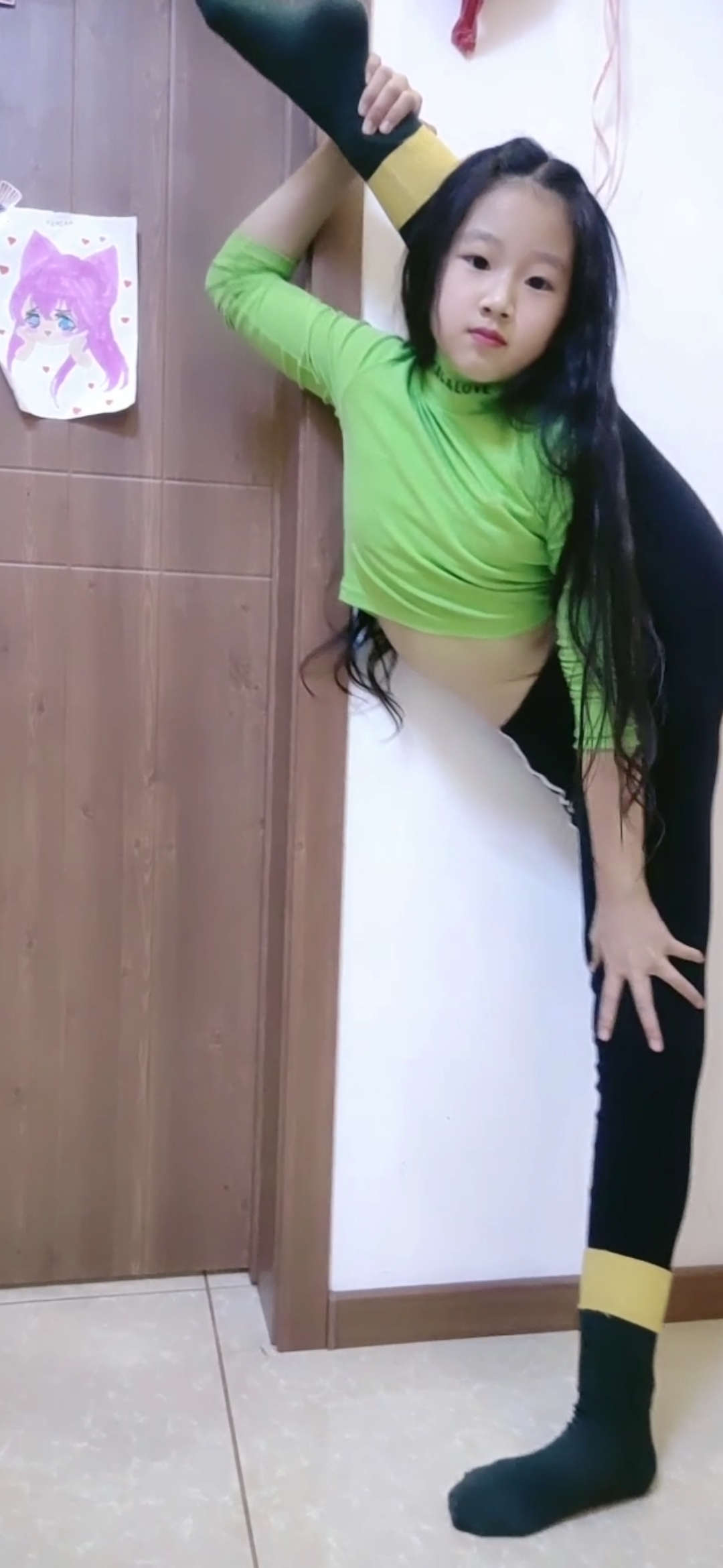 芯儿基本功#无敌小神腿我闺女真厉害-度小视