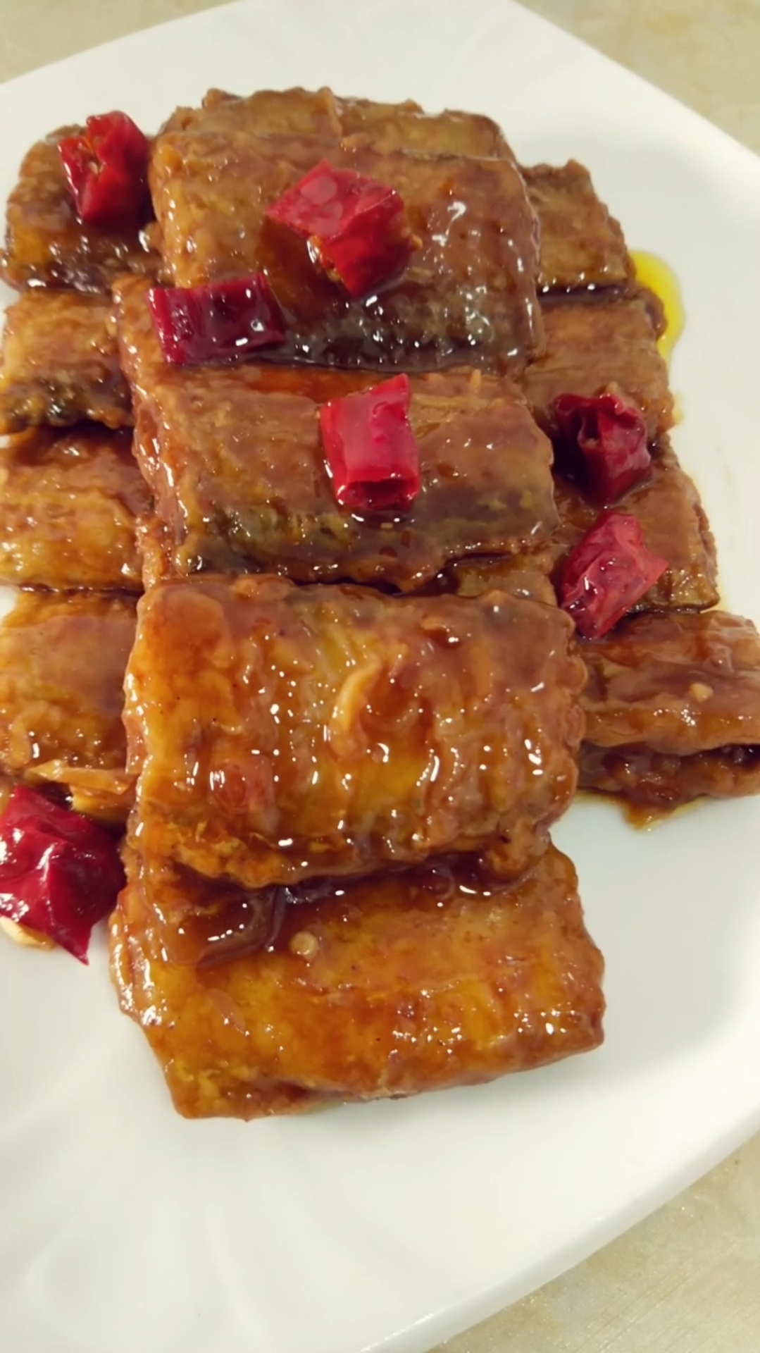 红烧刀鱼这样做软嫩鲜香有食欲