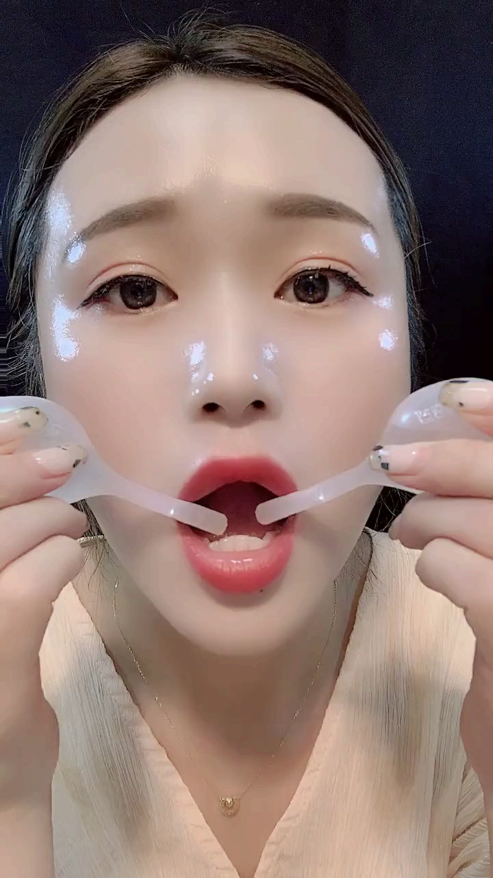 每天一瓶开塞露,喝出水光肌