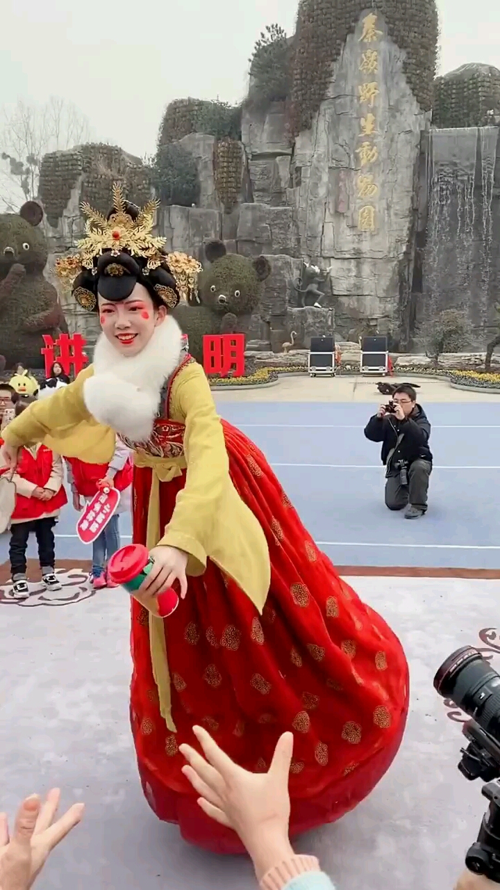 不倒翁皮卡晨美到你了吗