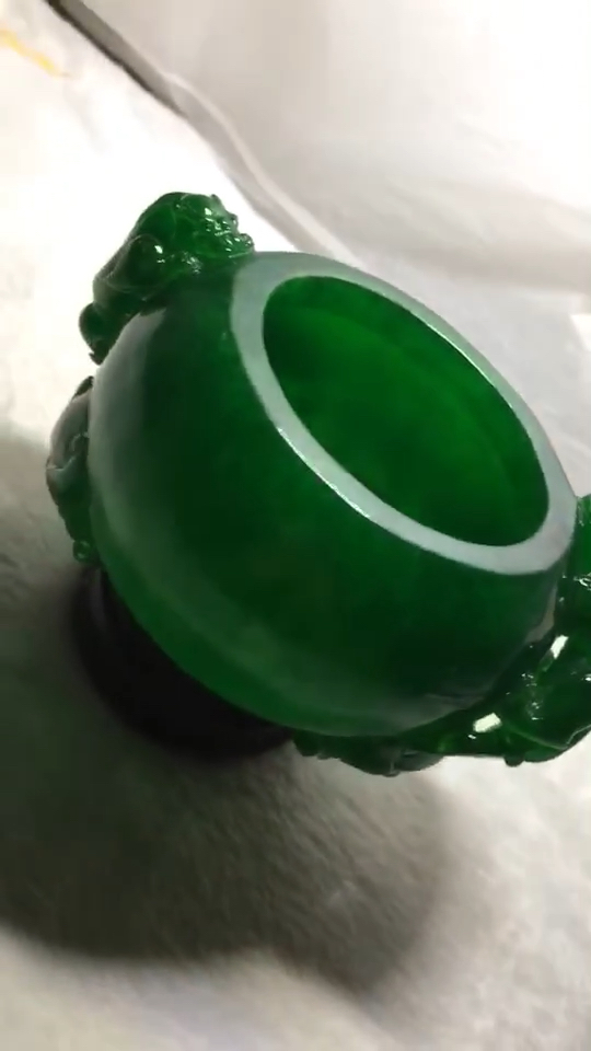 法海收白素贞得紫金钵盂