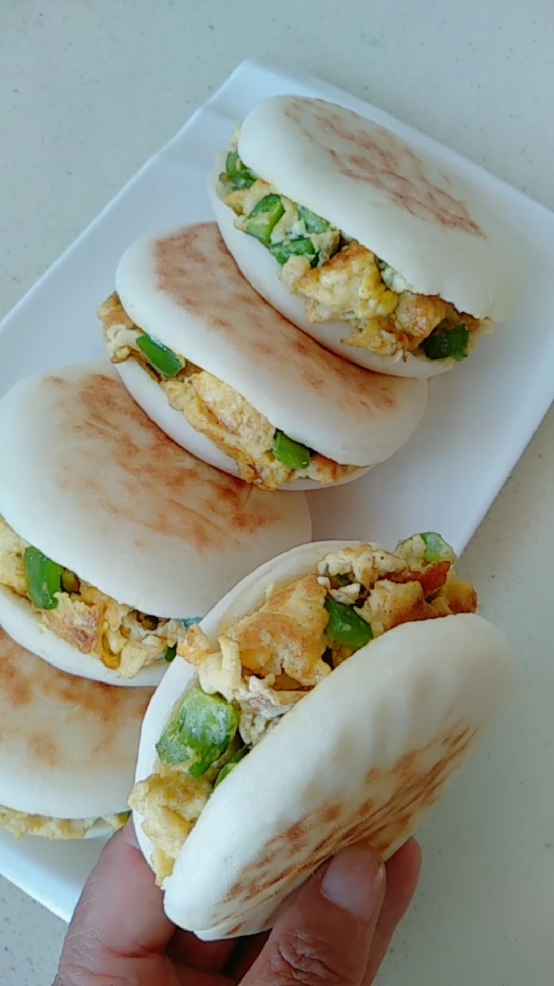 贴秋膘#蛋夹馍  老好吃了