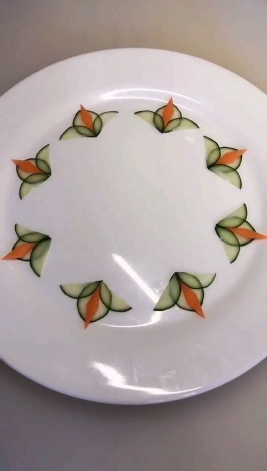 全民好物节#黄瓜八角型装菜摆盆#食品雕刻@全民小助手