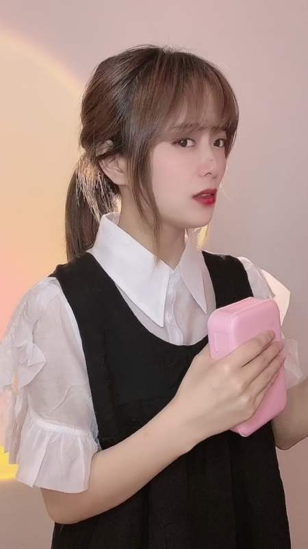 有硬币,后来的七仔嘴里也有,说明s人代替了七仔 回复 85天前 慕楠是