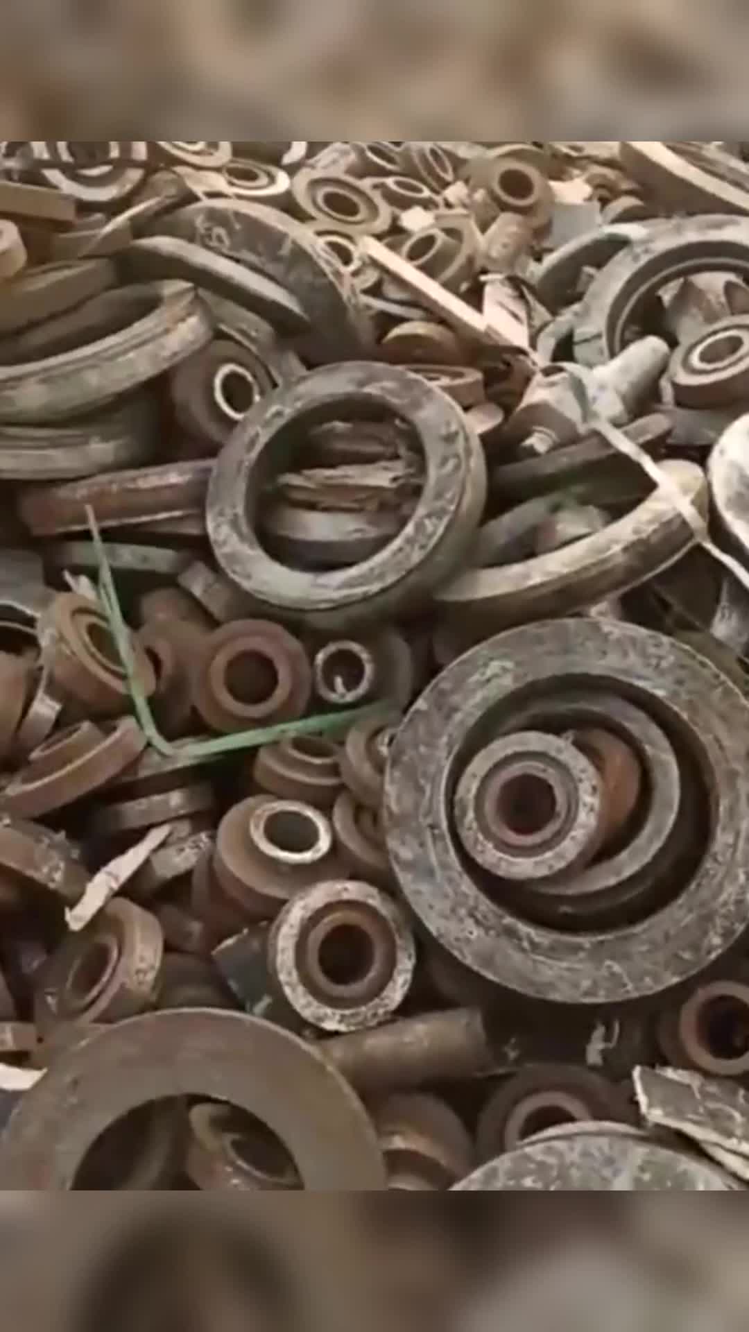 回收的这些东西,只好分一下类,又可以赚不少钱