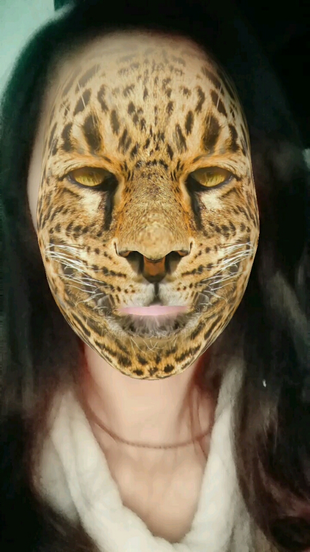 面具下是一张奇丑无比的脸!面具下能让我自信