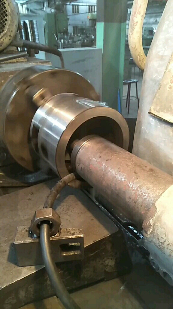 它最大磨削内孔是多大?内径砂轮轴轴承多大?